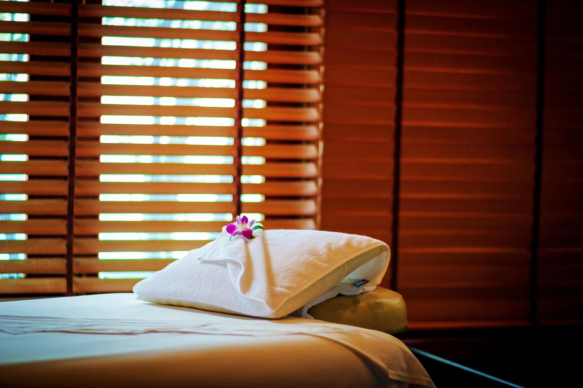 Phuket Kana International Hotel普吉岛卡娜国际酒店 Rawai Dış mekan fotoğraf